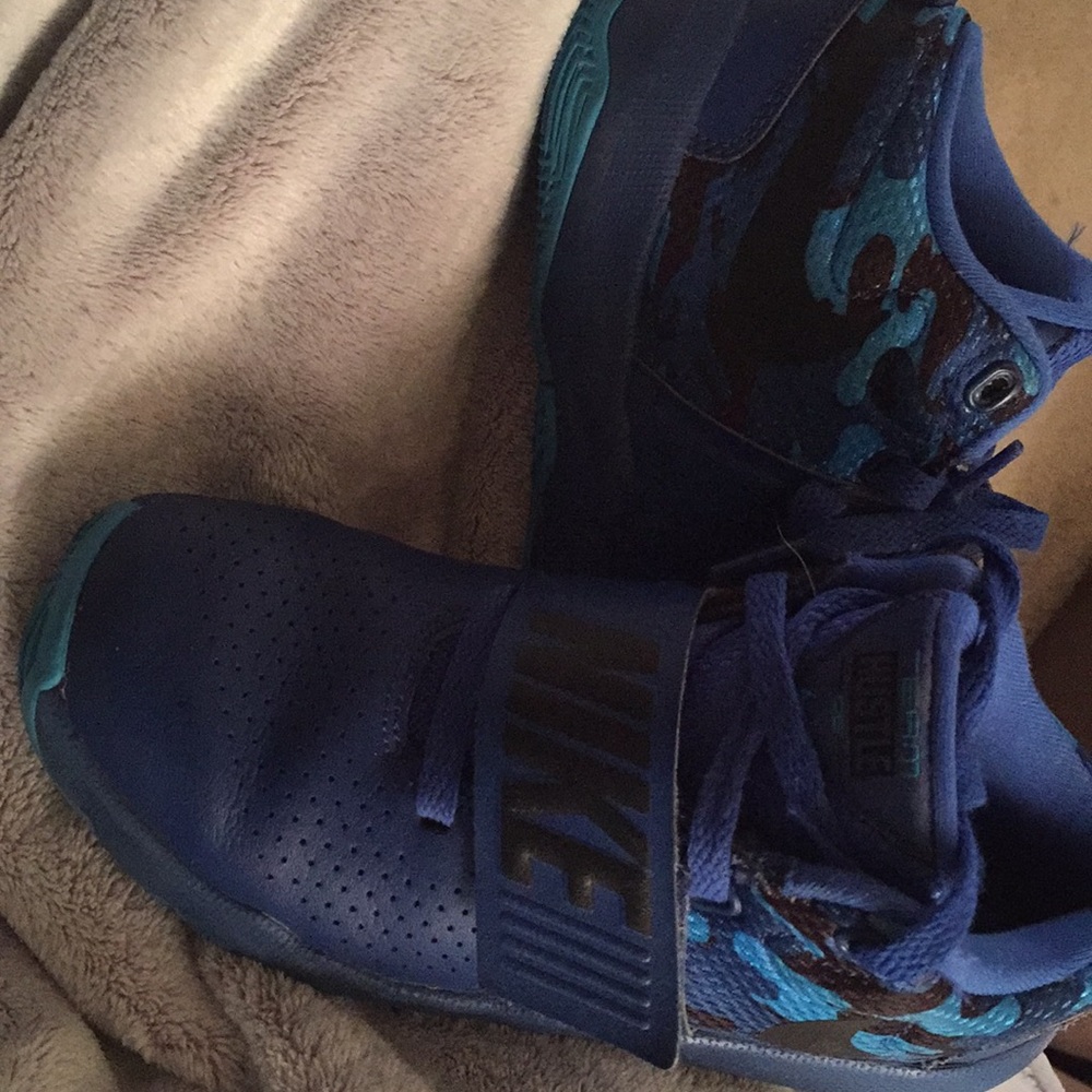 Nike team hustle 08 High top basketball sneakers